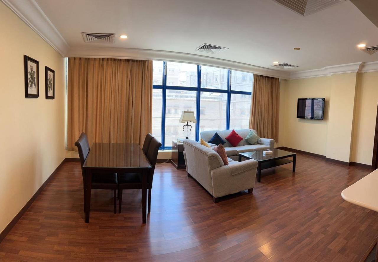 The Palace Suites Al Khobar Exterior photo