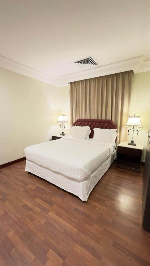 The Palace Suites Al Khobar Exterior photo